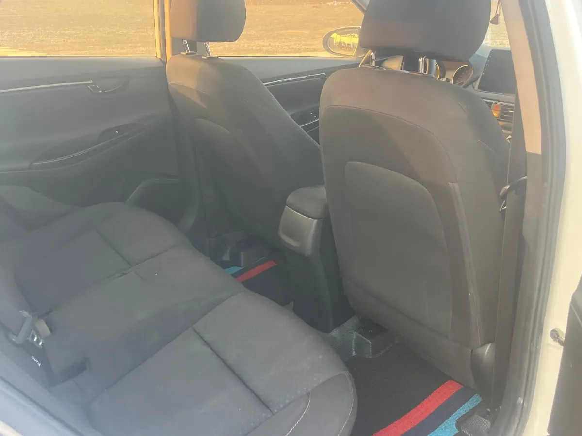 2017 Hyundai Celesta 1.6L 123HP L4 6AT,autocango,china used car exporter,china ev exporter,chinese used car exporter,chinese used ev exporter