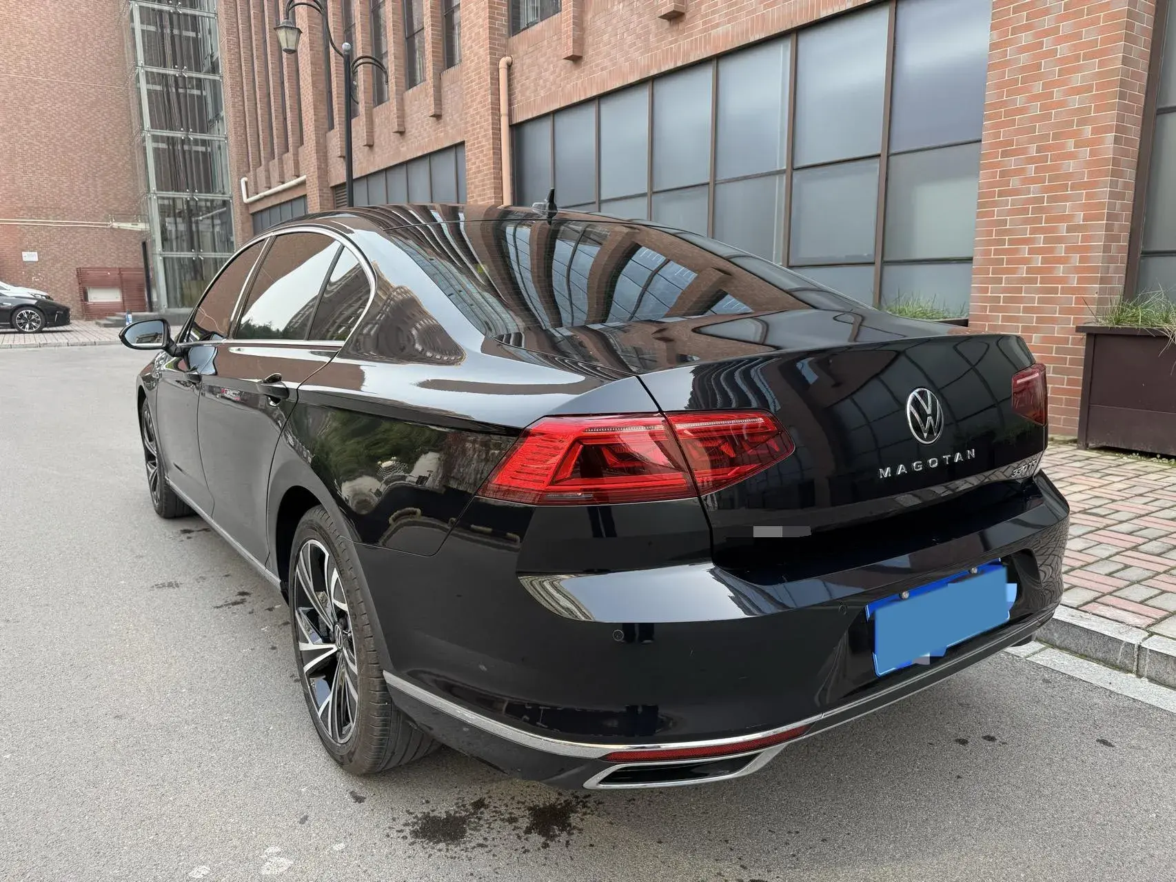 2021 VOLKSWAGEN MAGOTAN thumbnail 4