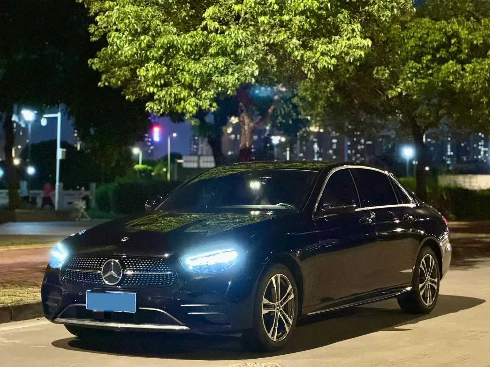 2021 MERCEDES-BENZ E view 1