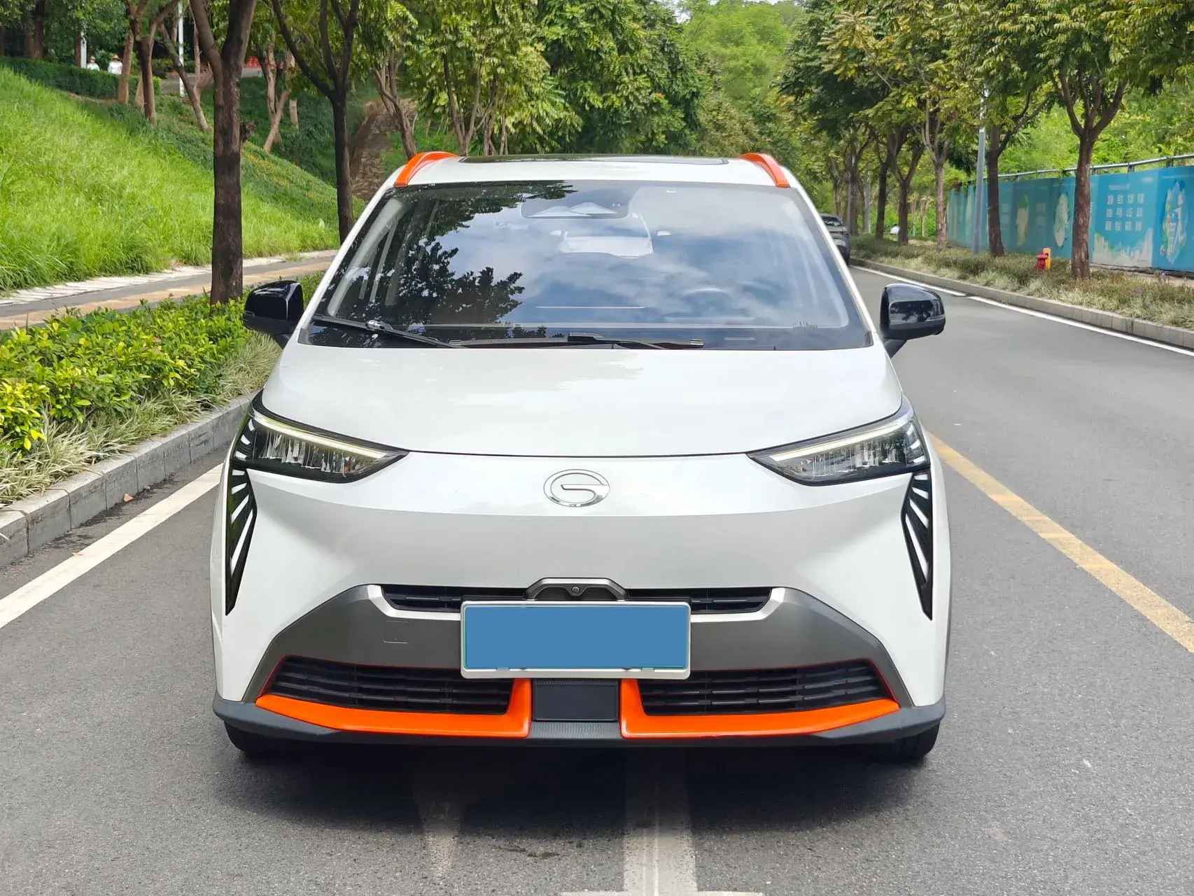 2021 AION Y thumbnail 2