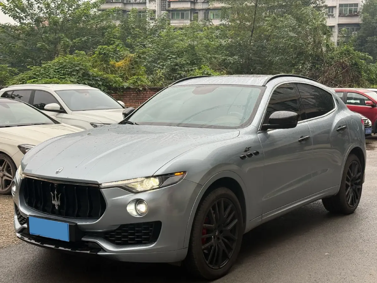 2018 Maserati Levante 3.0T 350HP V6 8AT