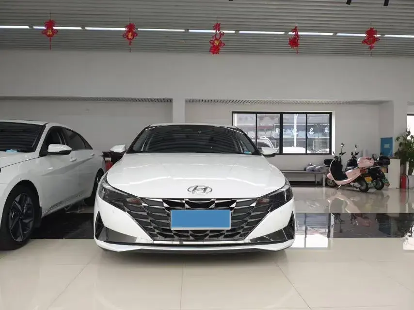 2022 HYUNDAI ELANTRA thumbnail 2