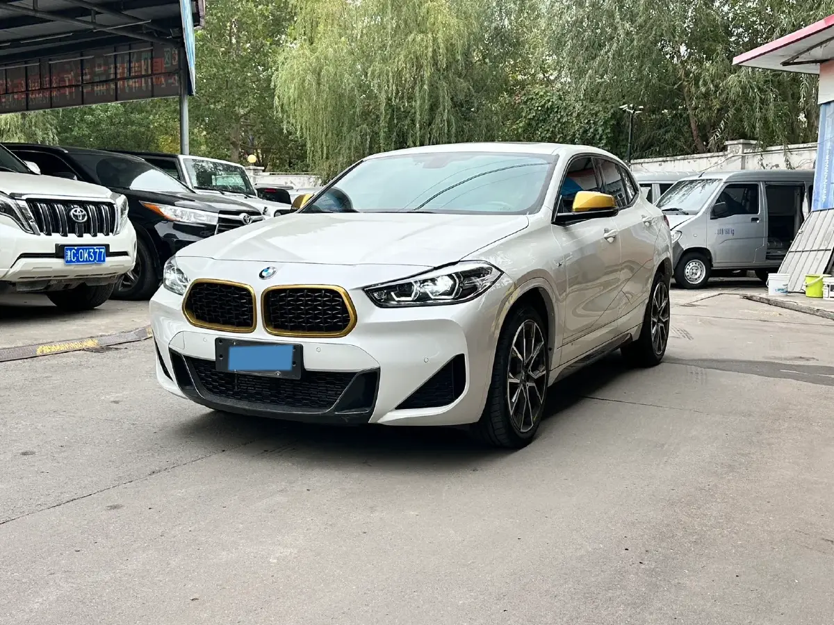 2023 BMW X2 2.0T 178HP L4 8AT