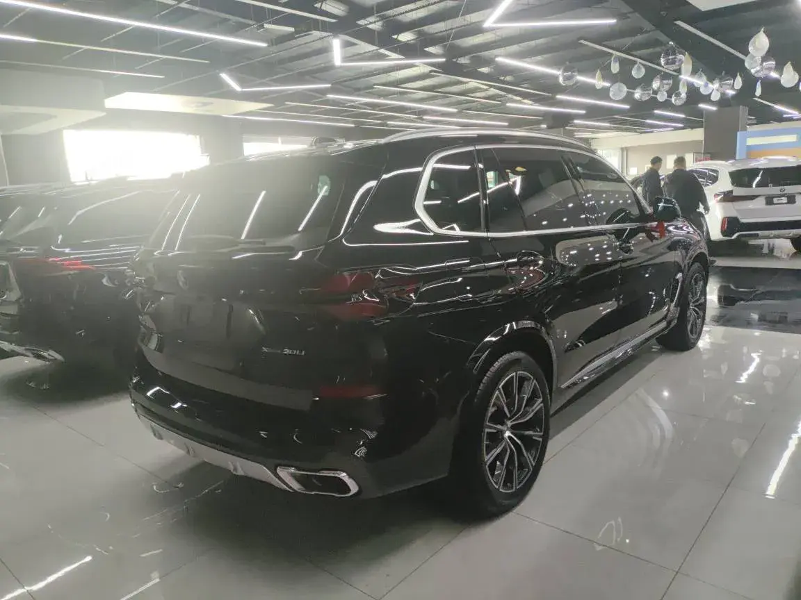 2023 BMW X5 thumbnail 2