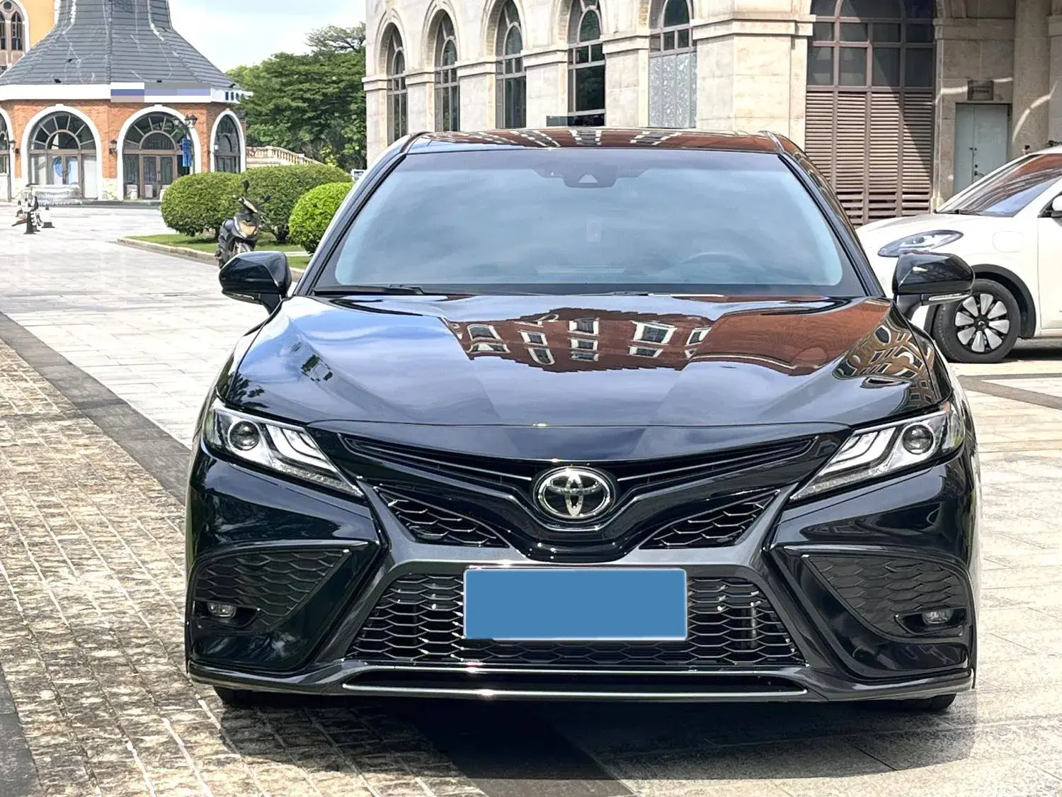 2022 TOYOTA CAMRY thumbnail 2