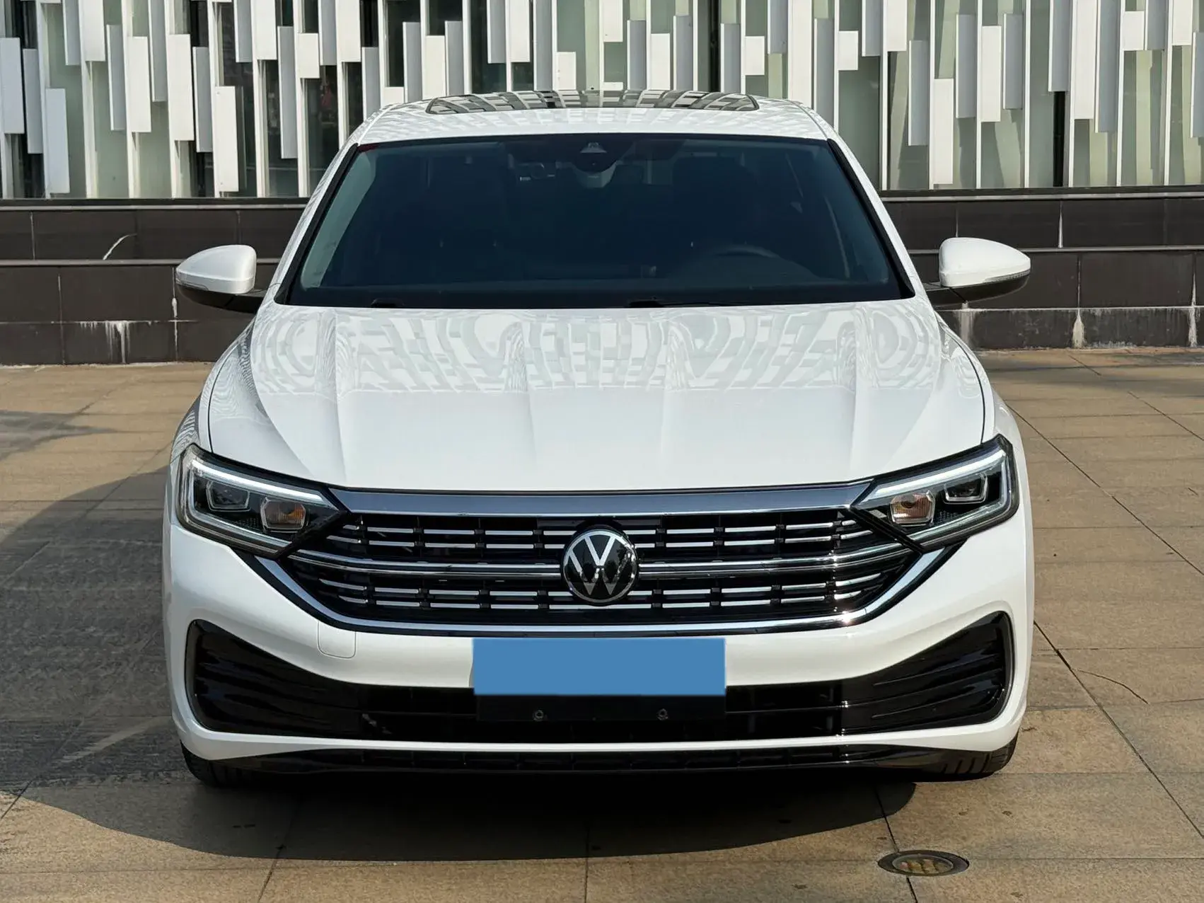 2023 VOLKSWAGEN SAGITAR thumbnail 2