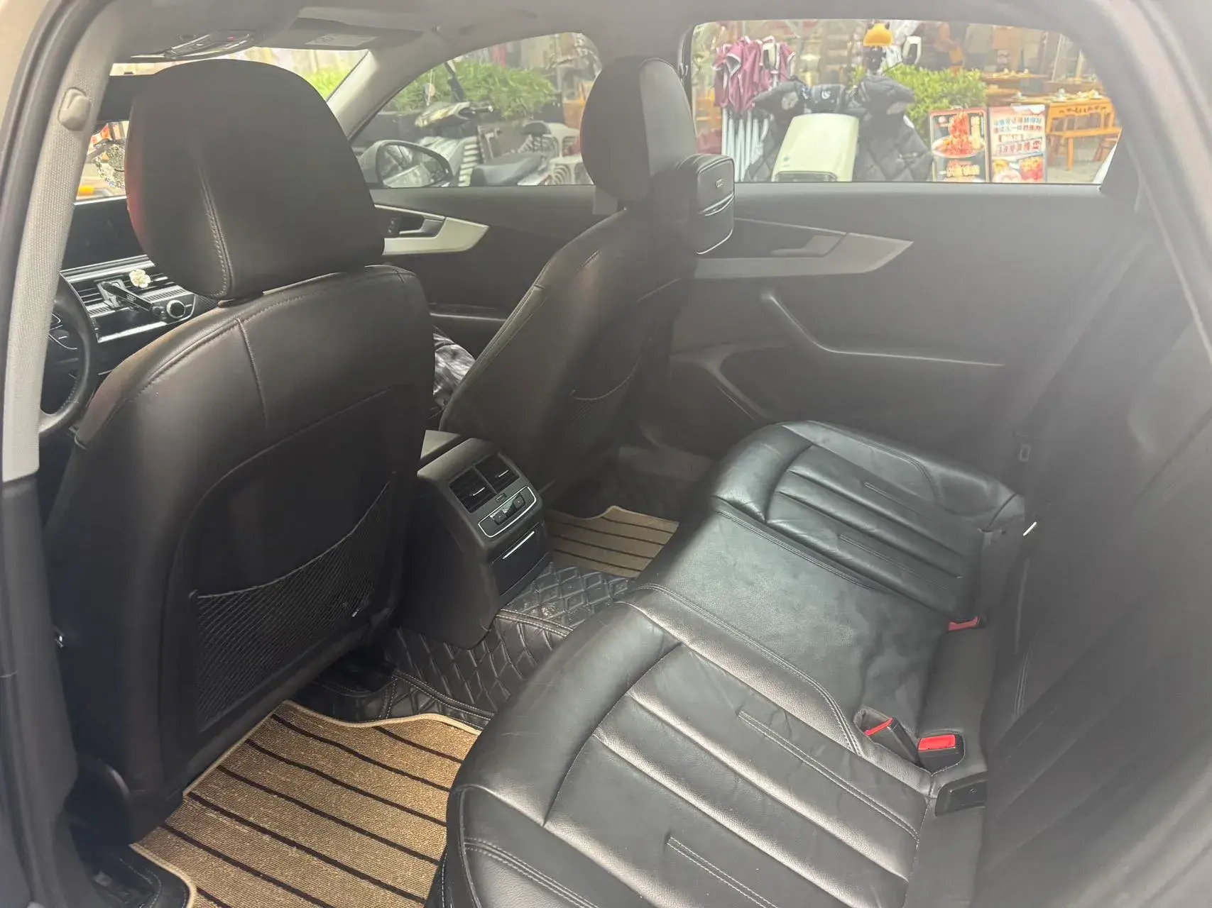 2019 AUDI A4L thumbnail 4