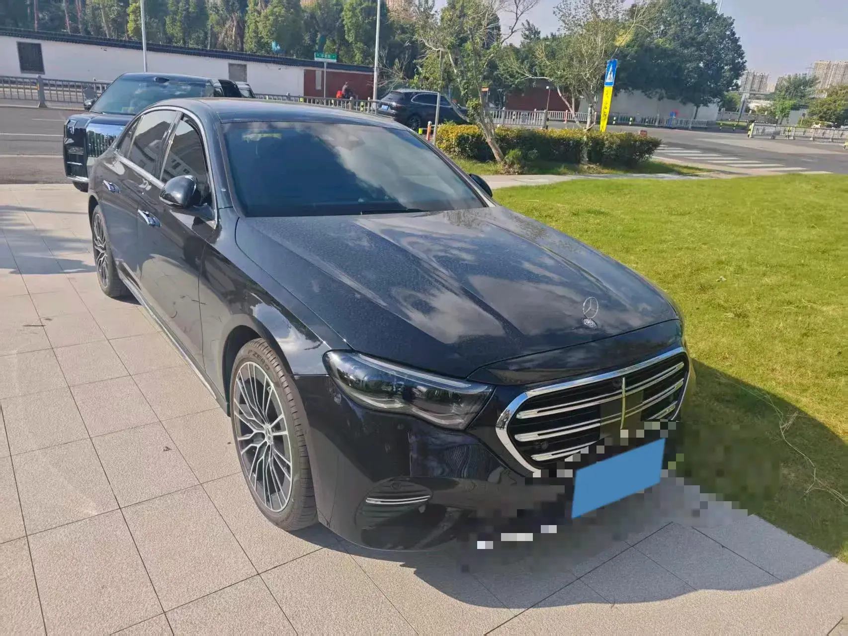 2025 MERCEDES-BENZ E thumbnail 3