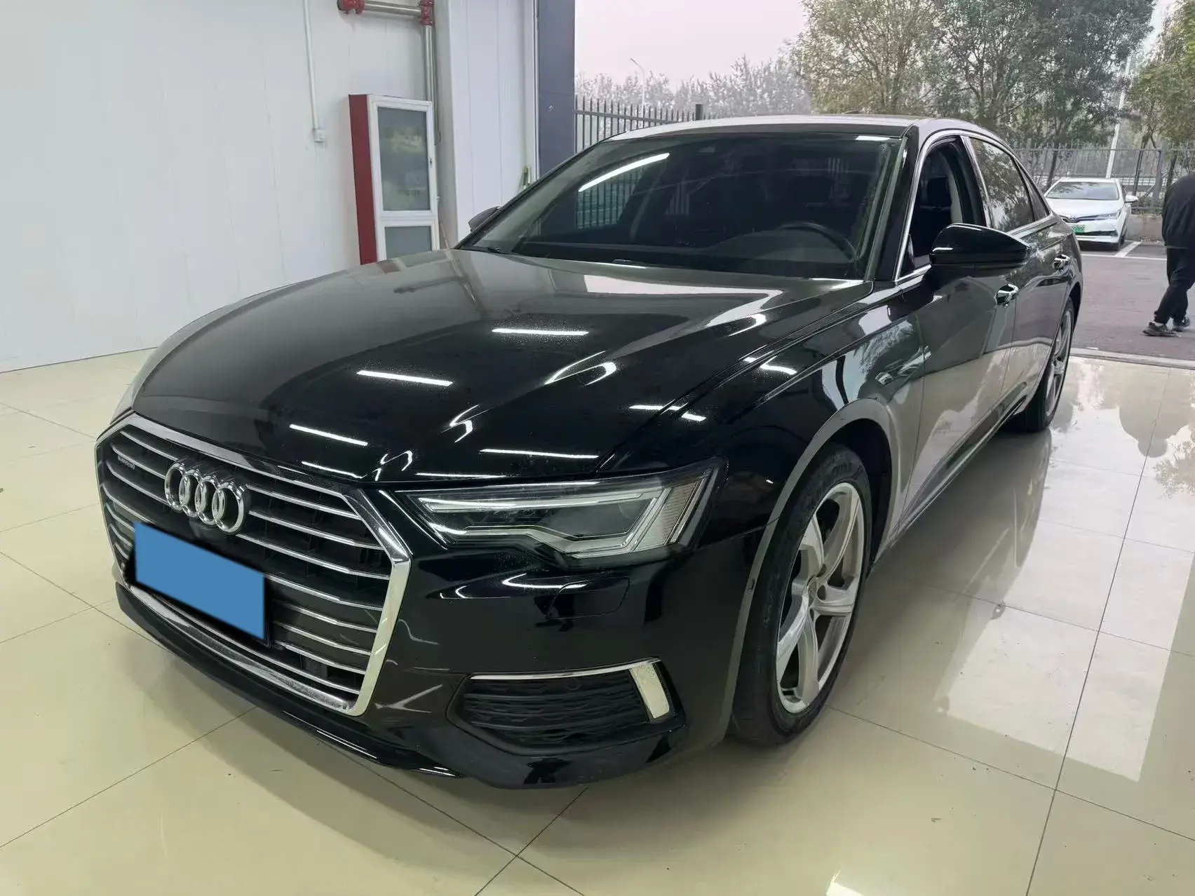 2019 AUDI A6L view 1