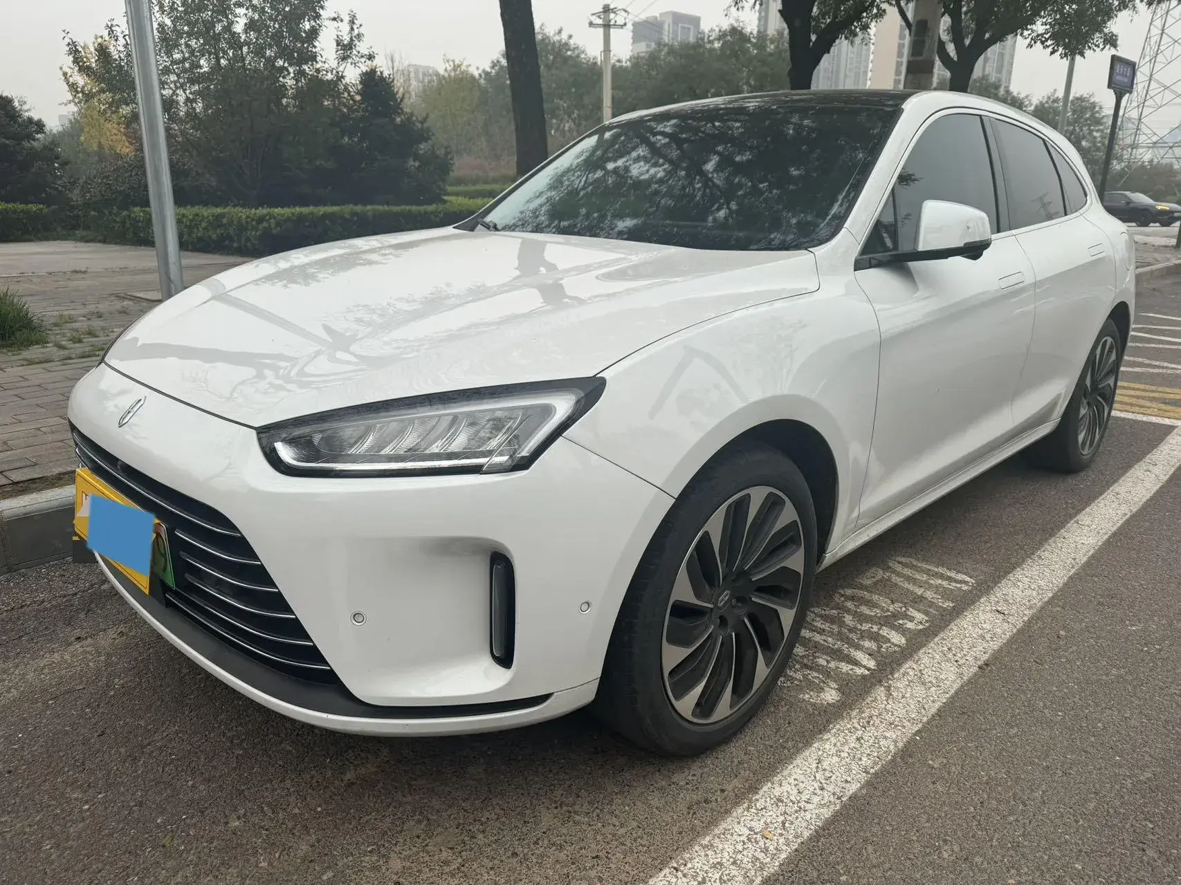 2022 AITO AITO view 1