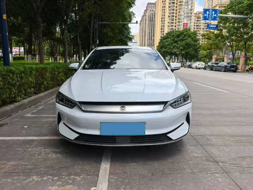 2023 BYD QIN thumbnail 3