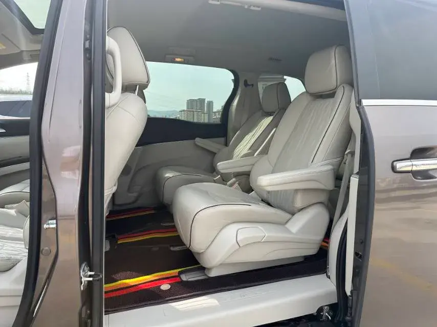 2022 BUICK GL8 thumbnail 2