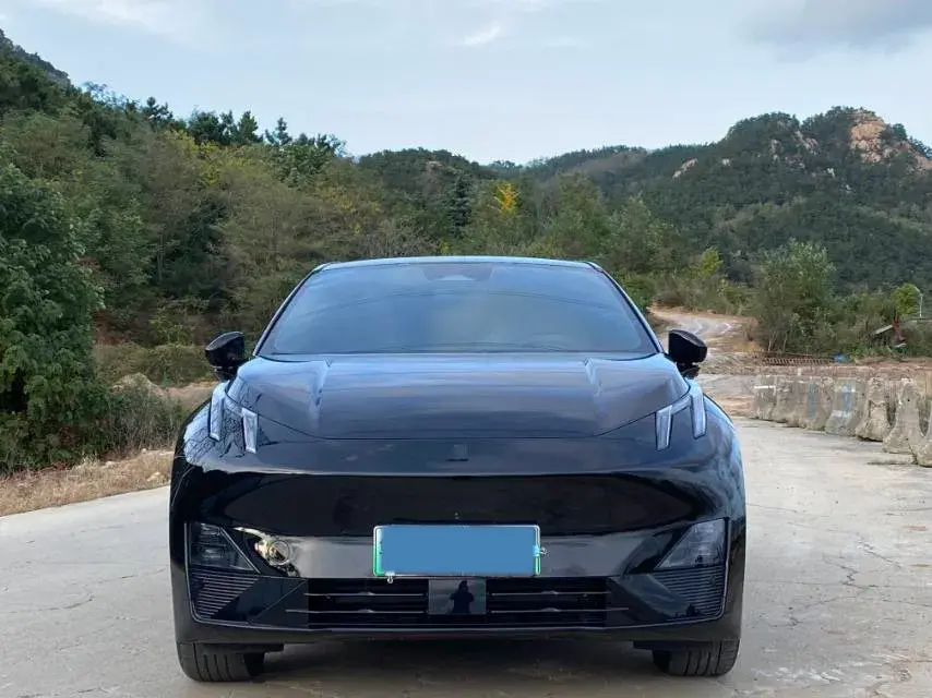 2025 LYNK&CO Z20 thumbnail 2