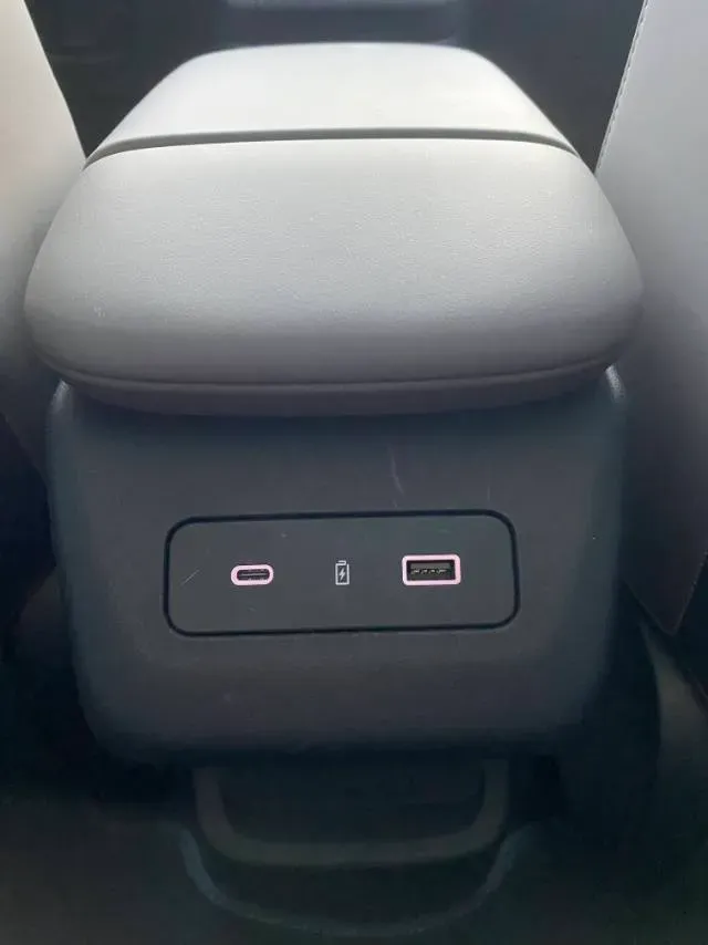 2025 LYNK&CO Z20 BEV 61.47KWH,autocango,china used car exporter,china ev exporter,chinese used car exporter,chinese used ev exporter