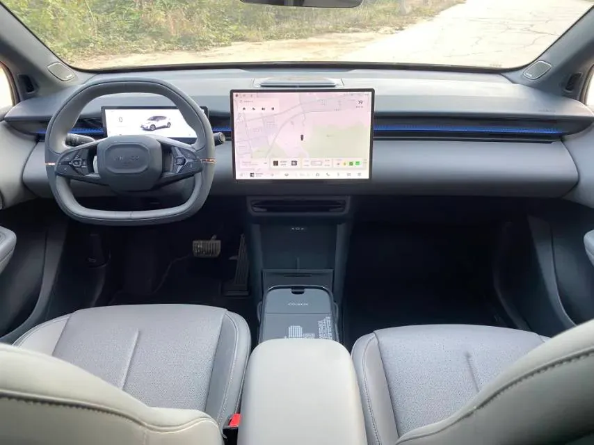 2025 LYNK&CO Z20 BEV 61.47KWH,autocango,china used car exporter,china ev exporter,chinese used car exporter,chinese used ev exporter