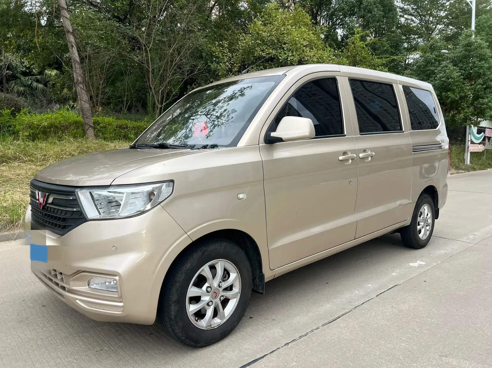 2022 WULING HONGGUANG view 1