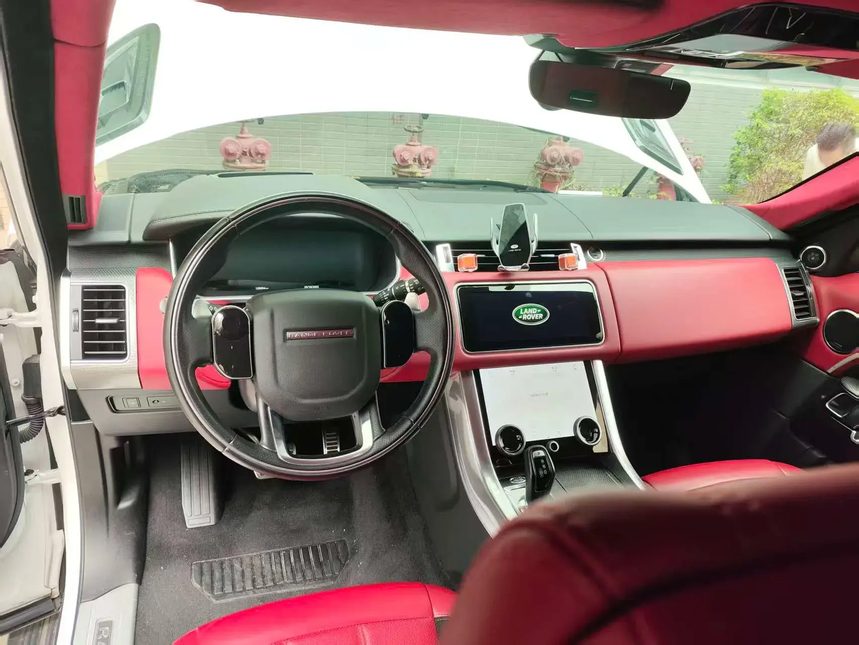 2022 LAND ROVER thumbnail 3