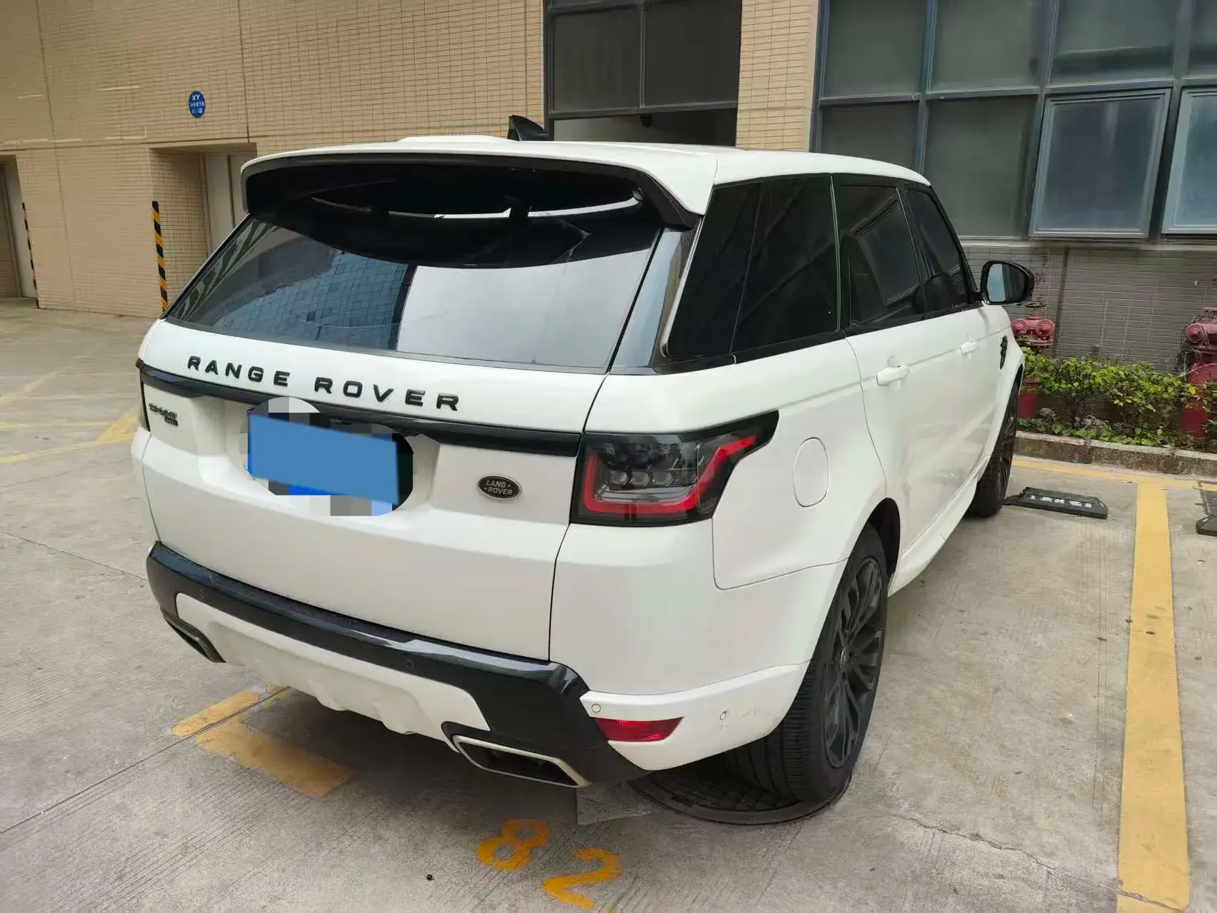 2022 LAND ROVER thumbnail 2