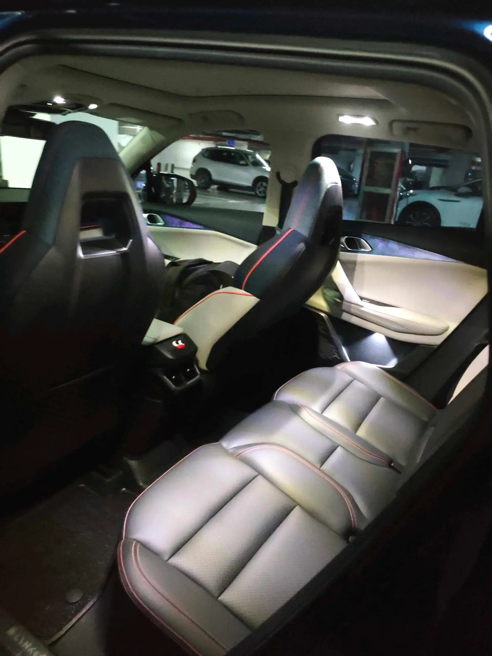 2020 LYNK&CO 06 thumbnail 4