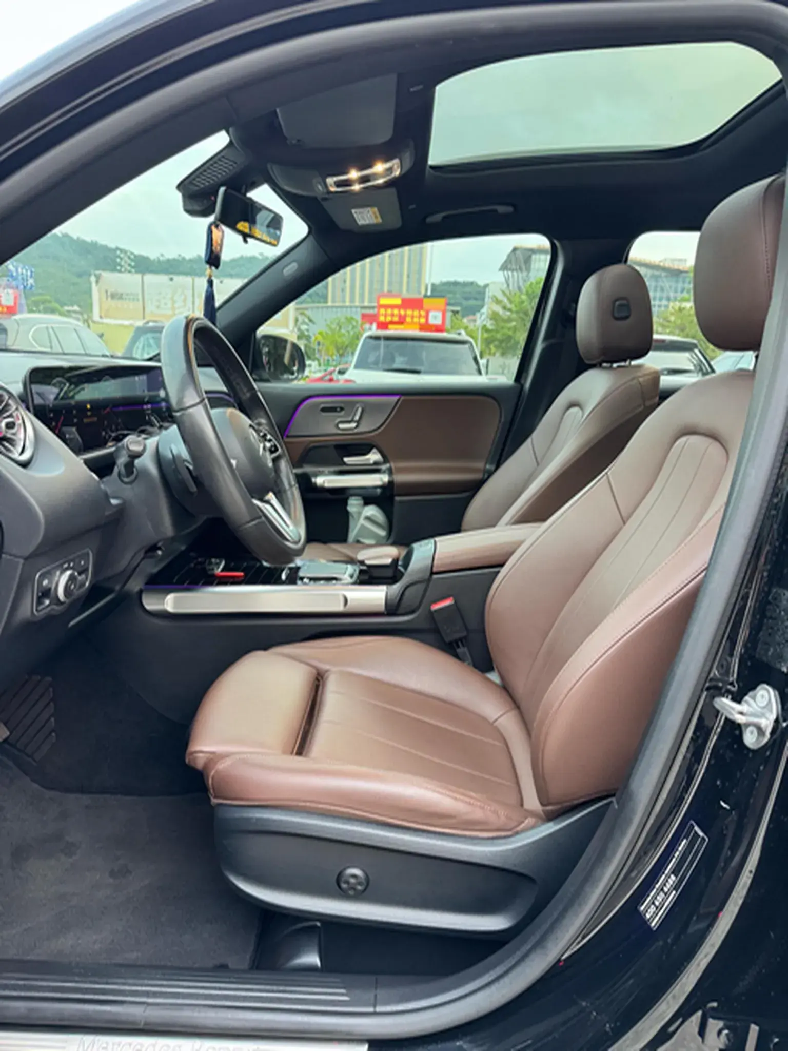 2020 MERCEDES-BENZ GLB thumbnail 4