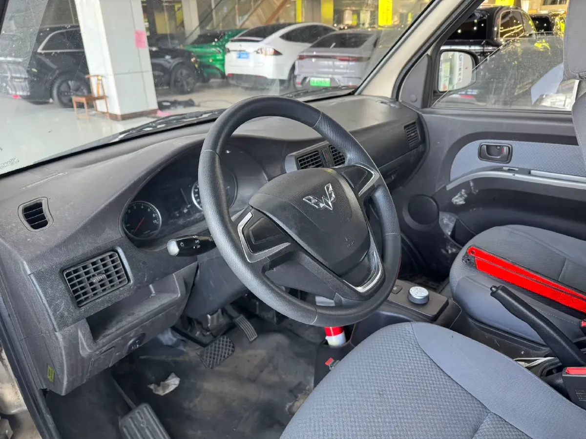 2022 WuLing RongGuang EV BEV 41.6KWH,autocango,china used car exporter,china ev exporter,chinese used car exporter,chinese used ev exporter