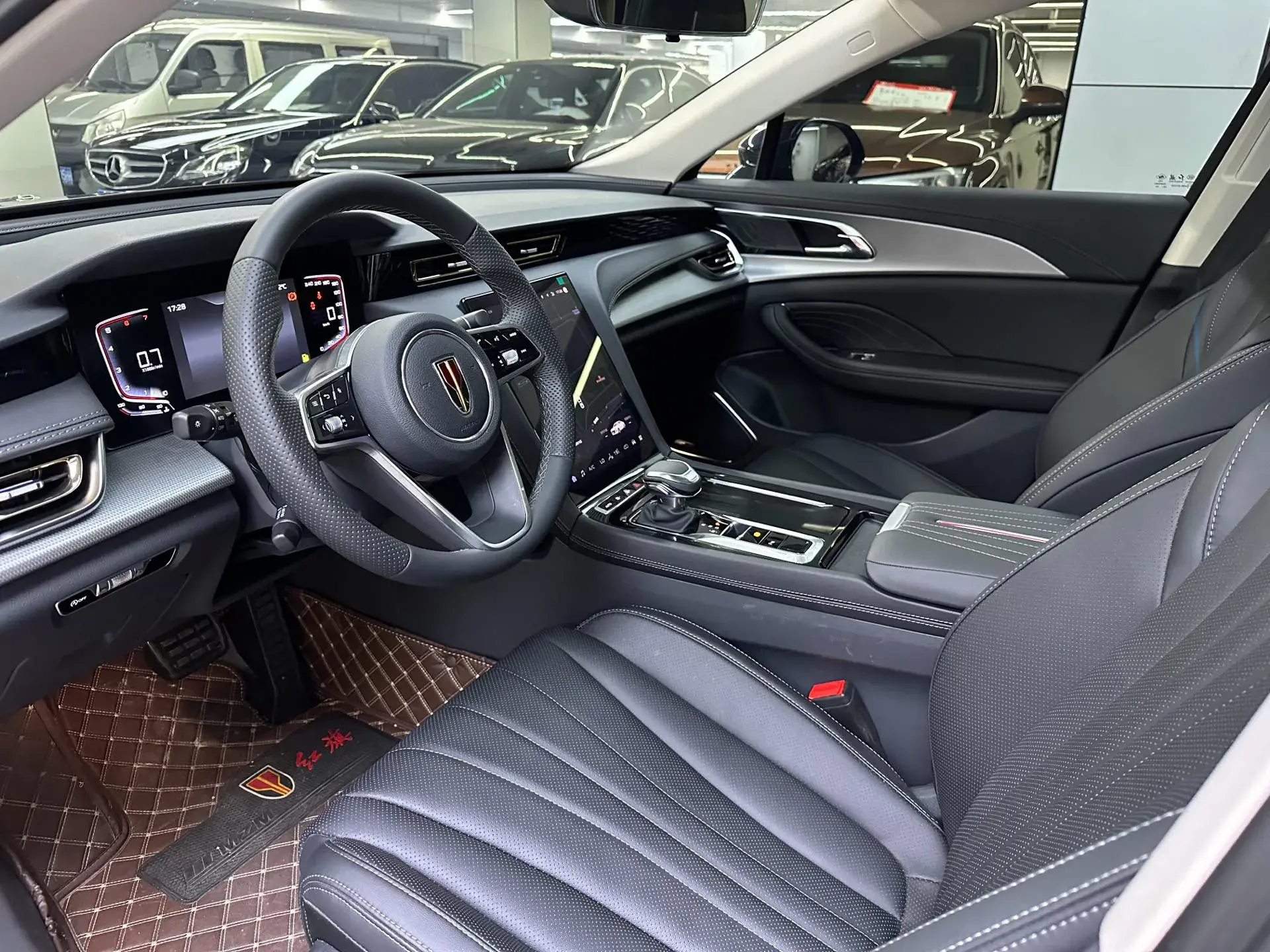 2024 HONGQI H5 thumbnail 4