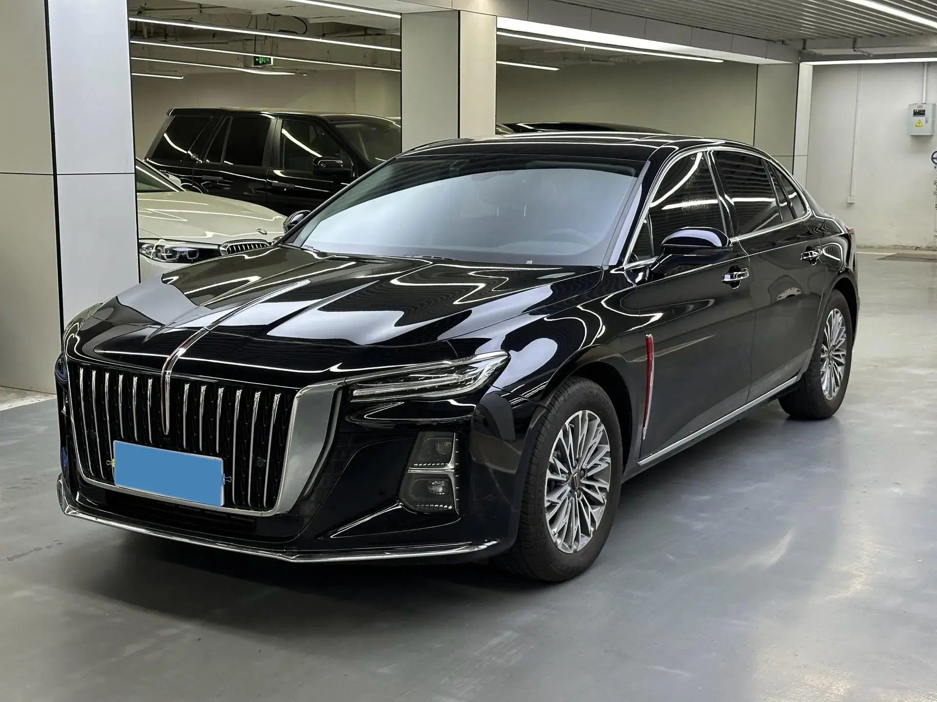 2024 HONGQI H5 view 1