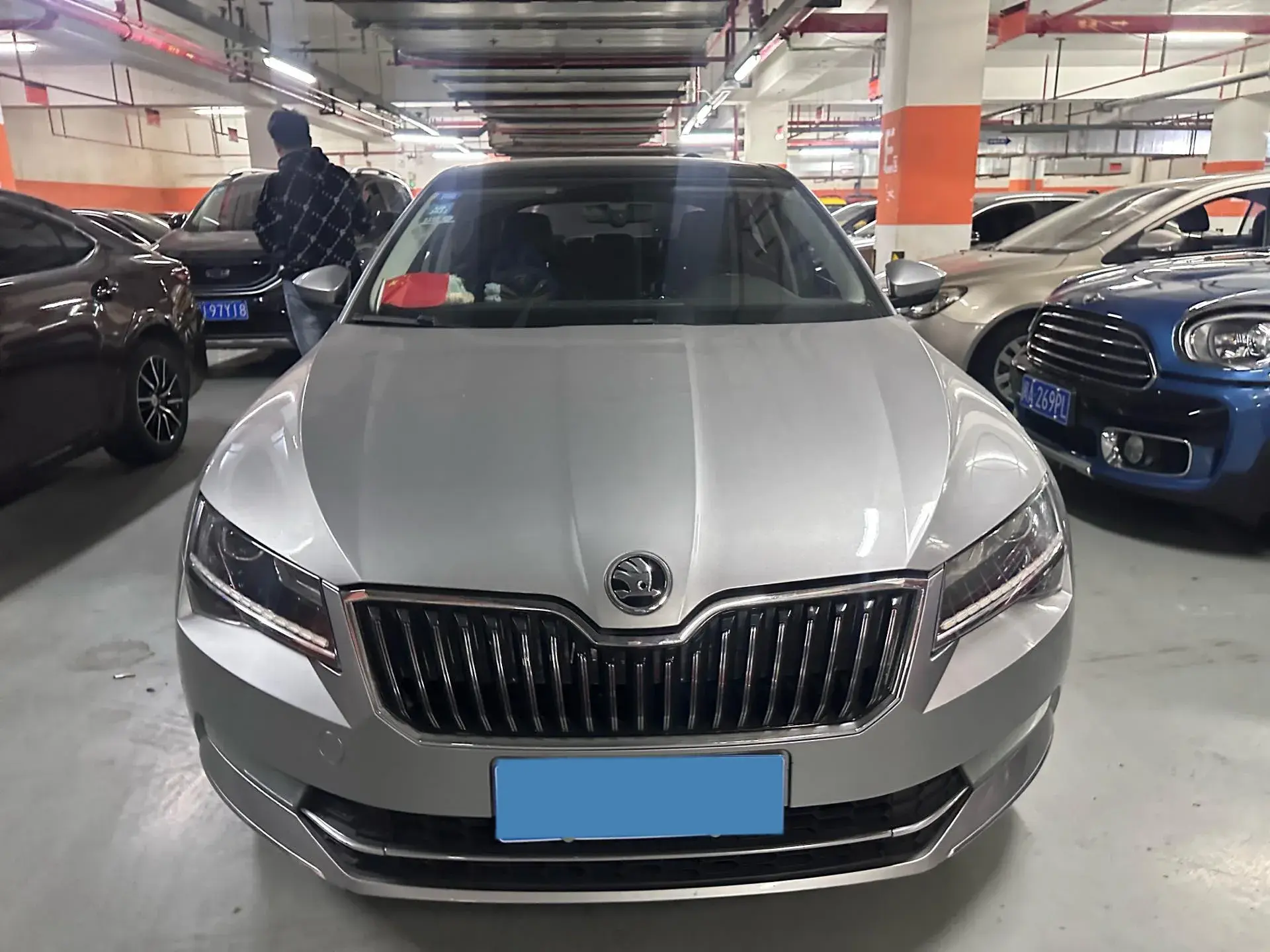 2018 SKODA SUPERB thumbnail 2