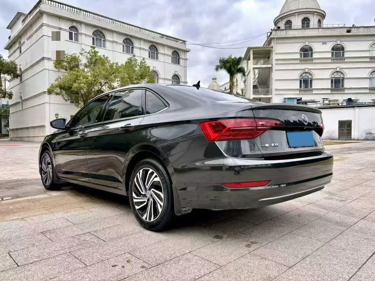 2021 VOLKSWAGEN SAGITAR thumbnail 4