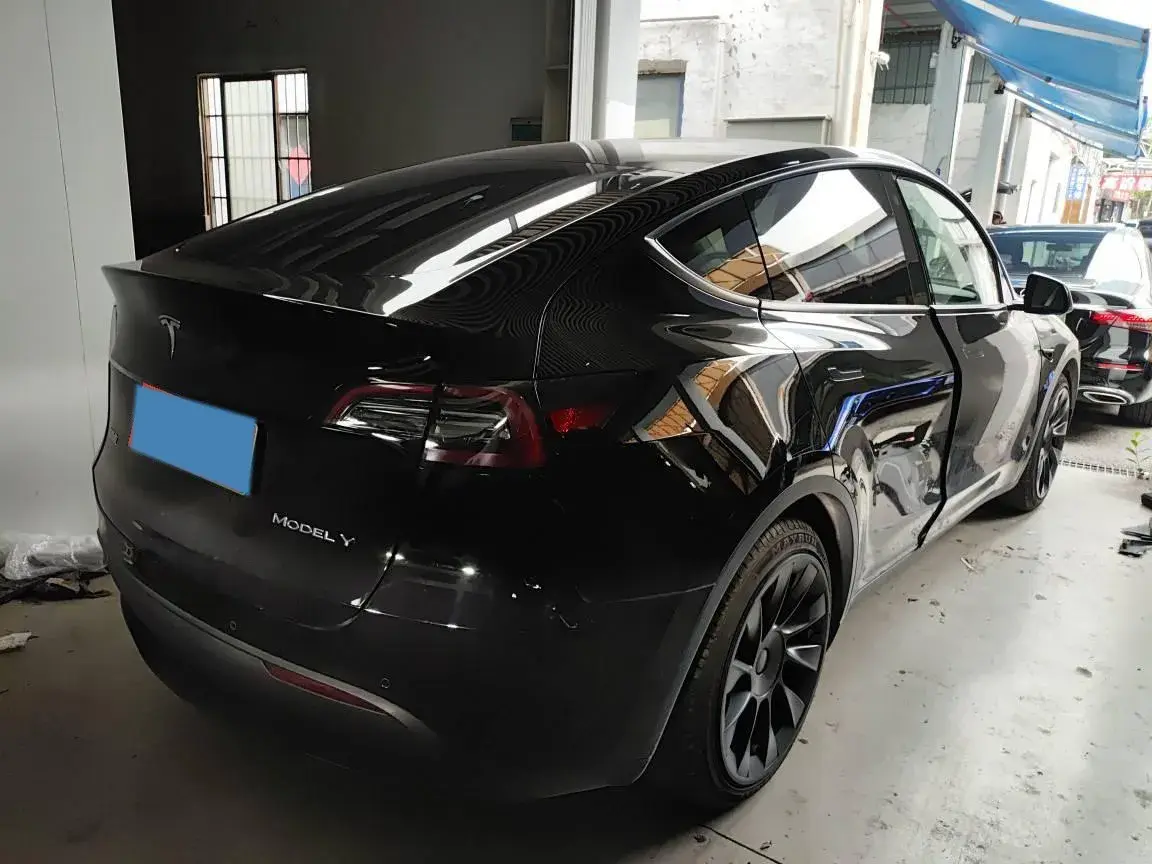 2021 TESLA MODEL thumbnail 2