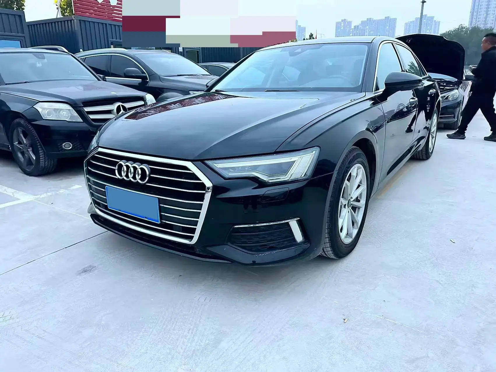 2022 AUDI A6L view 1