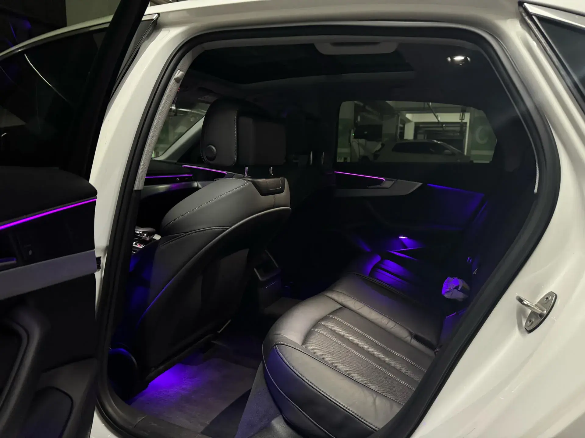 2020 AUDI A4L thumbnail 2