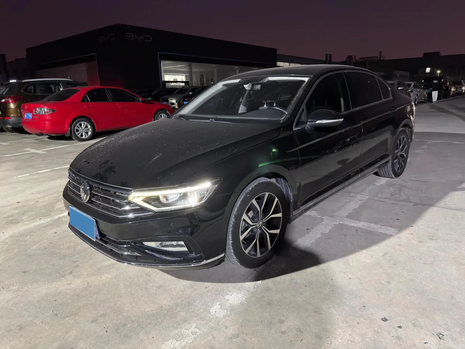 2020 VOLKSWAGEN MAGOTAN view 1