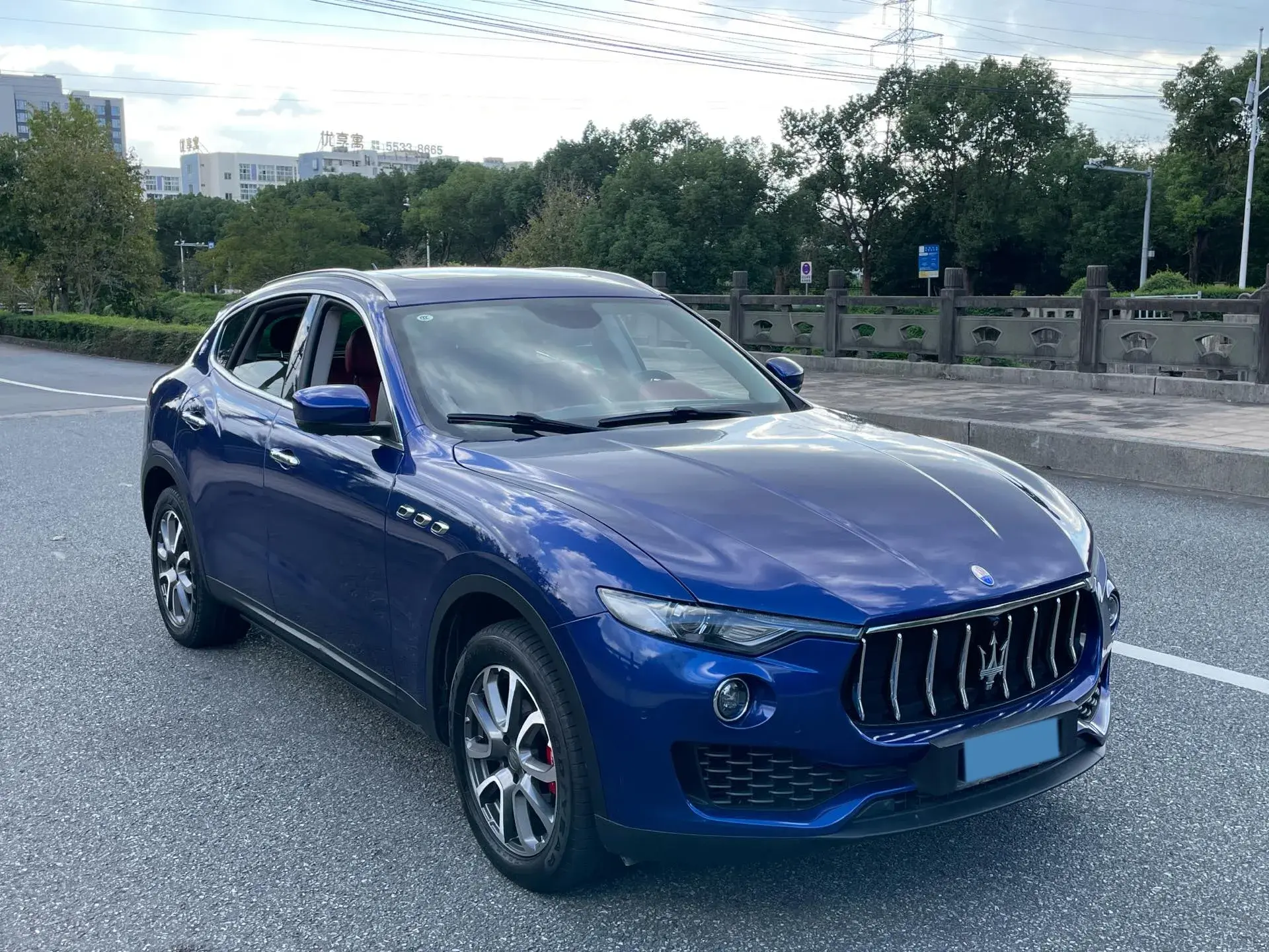 2018 MASERATI LEVANTE thumbnail 3