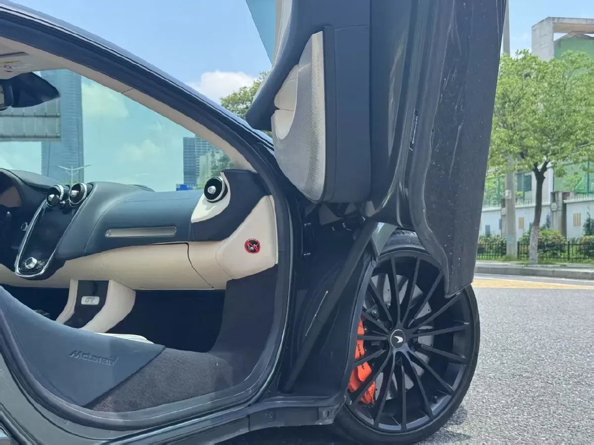 2019 McLaren 570 3.8T 570HP V8 7DCT,autocango,china used car exporter,china ev exporter,chinese used car exporter,chinese used ev exporter