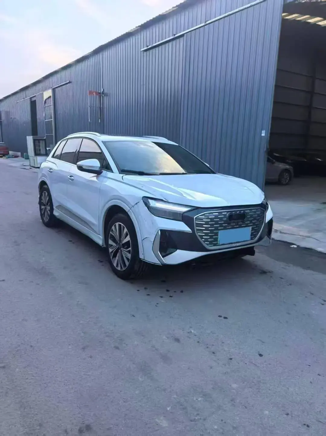 2022 AUDI Q4 thumbnail 3