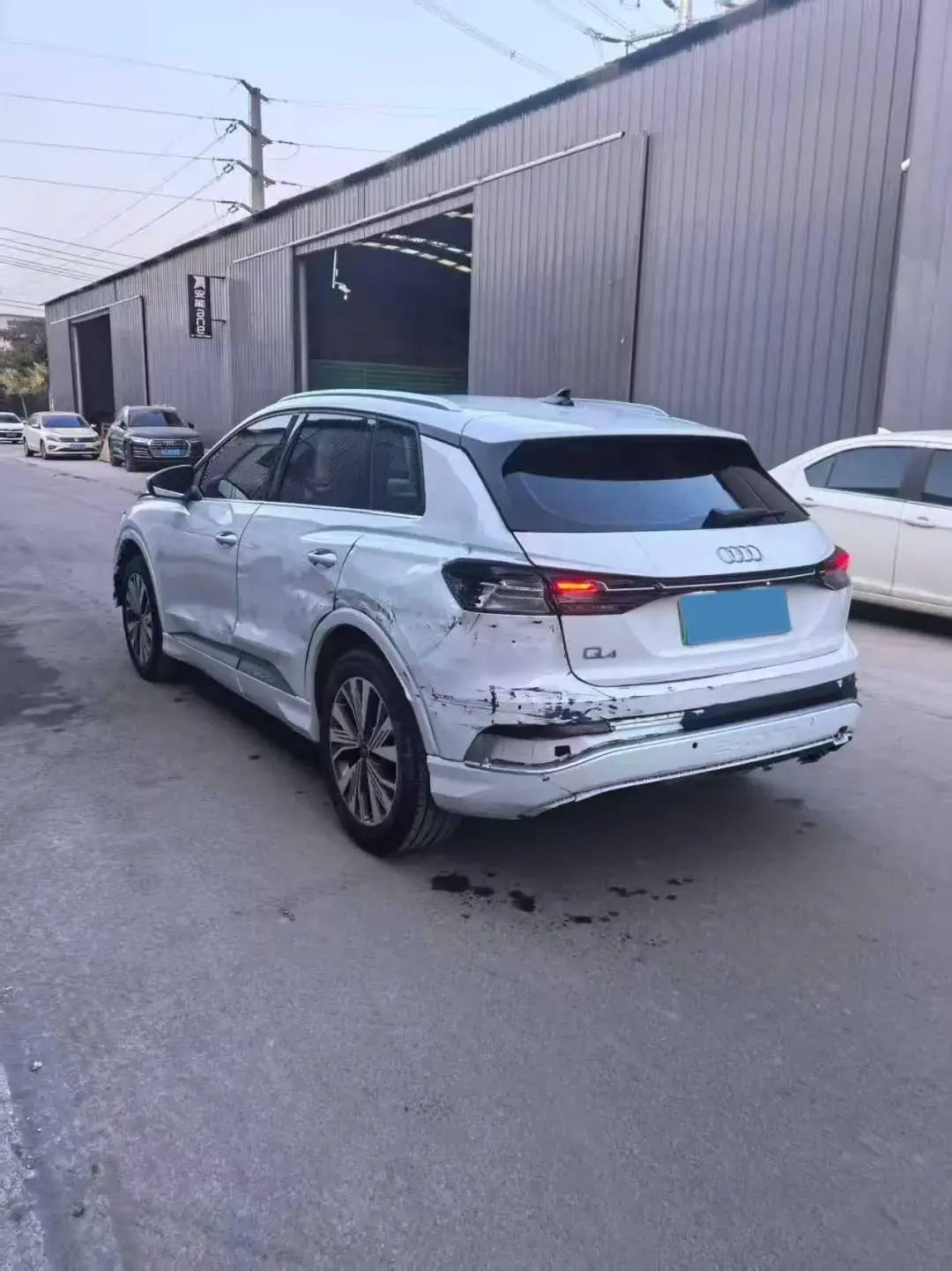 2022 AUDI Q4 thumbnail 4