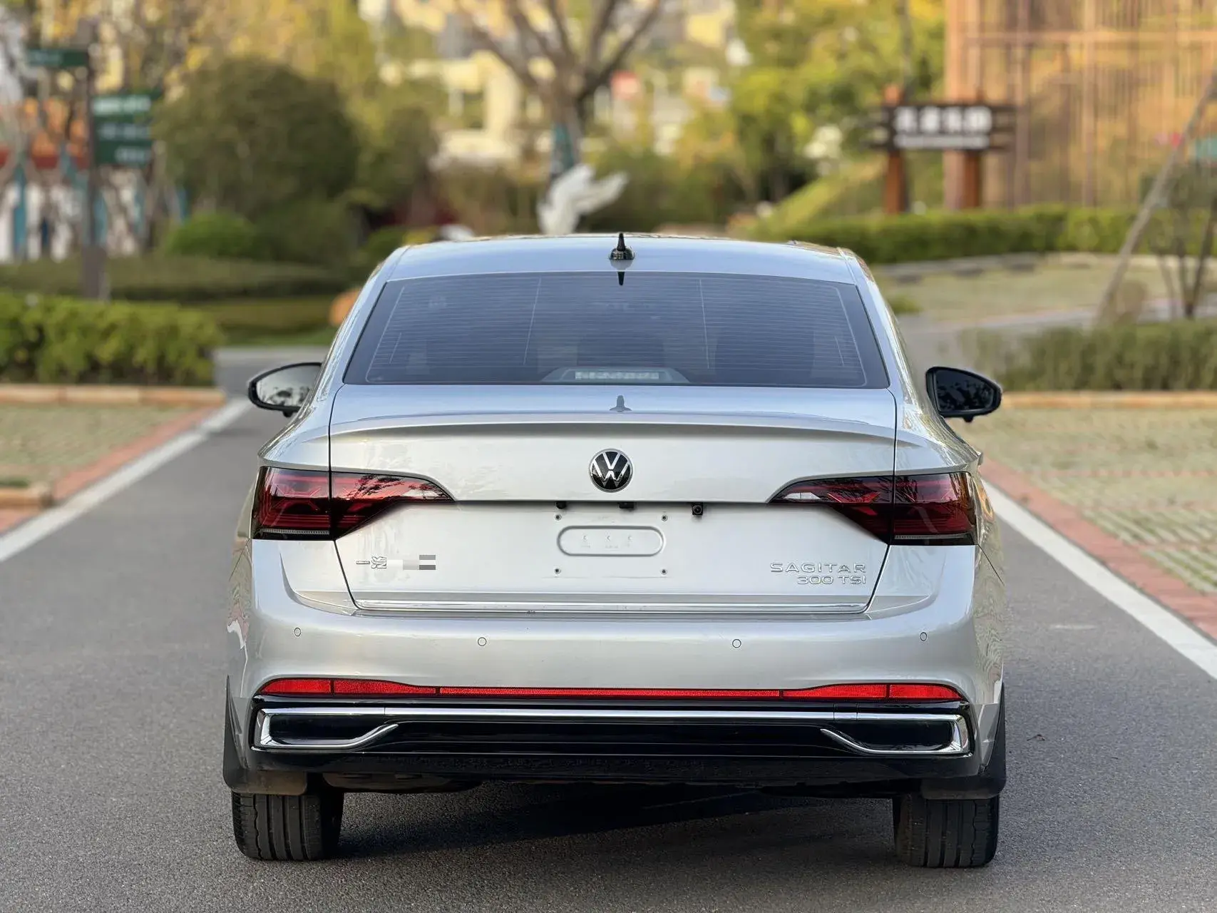 2023 VOLKSWAGEN SAGITAR thumbnail 4