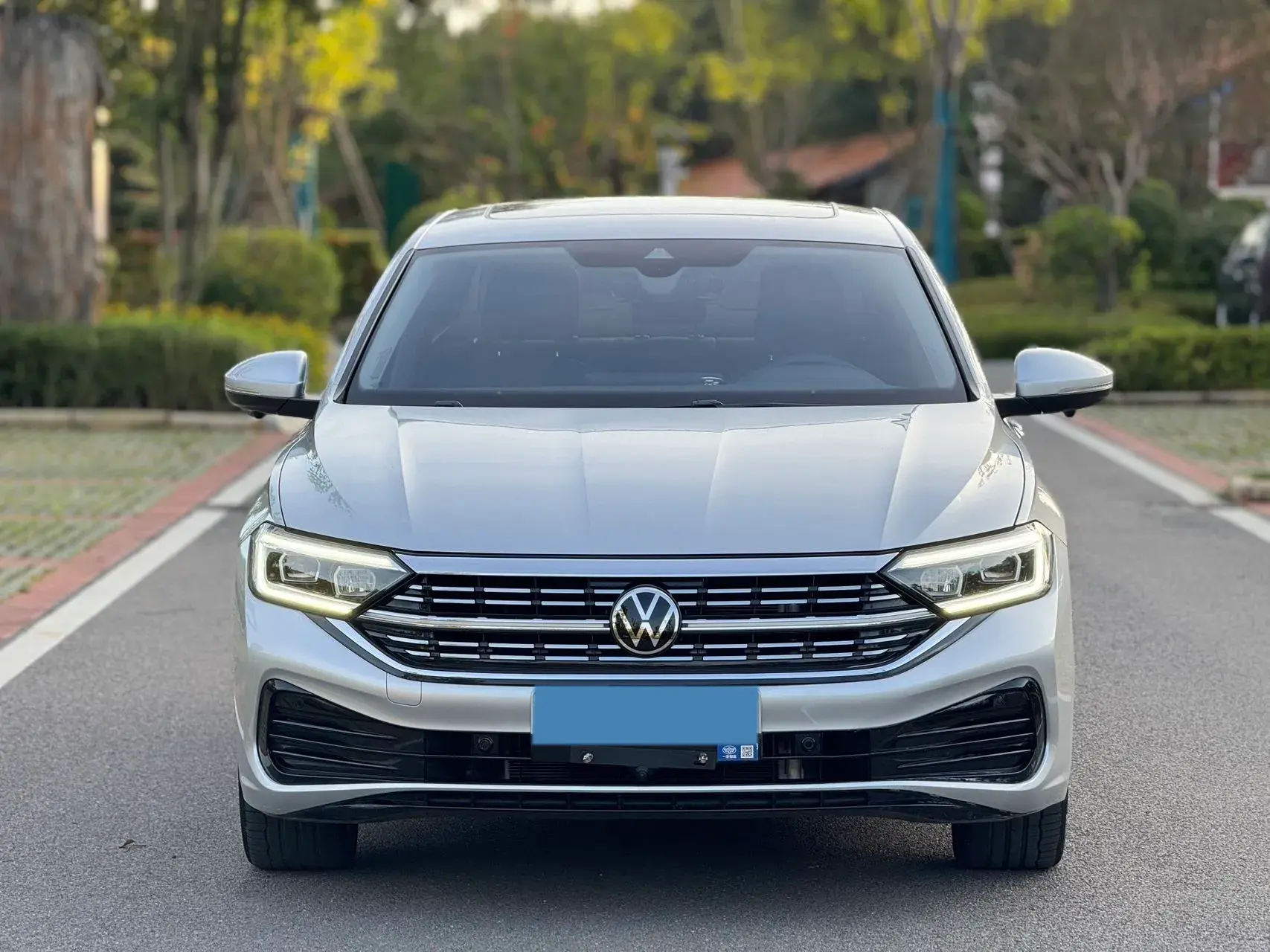 2023 VOLKSWAGEN SAGITAR thumbnail 2