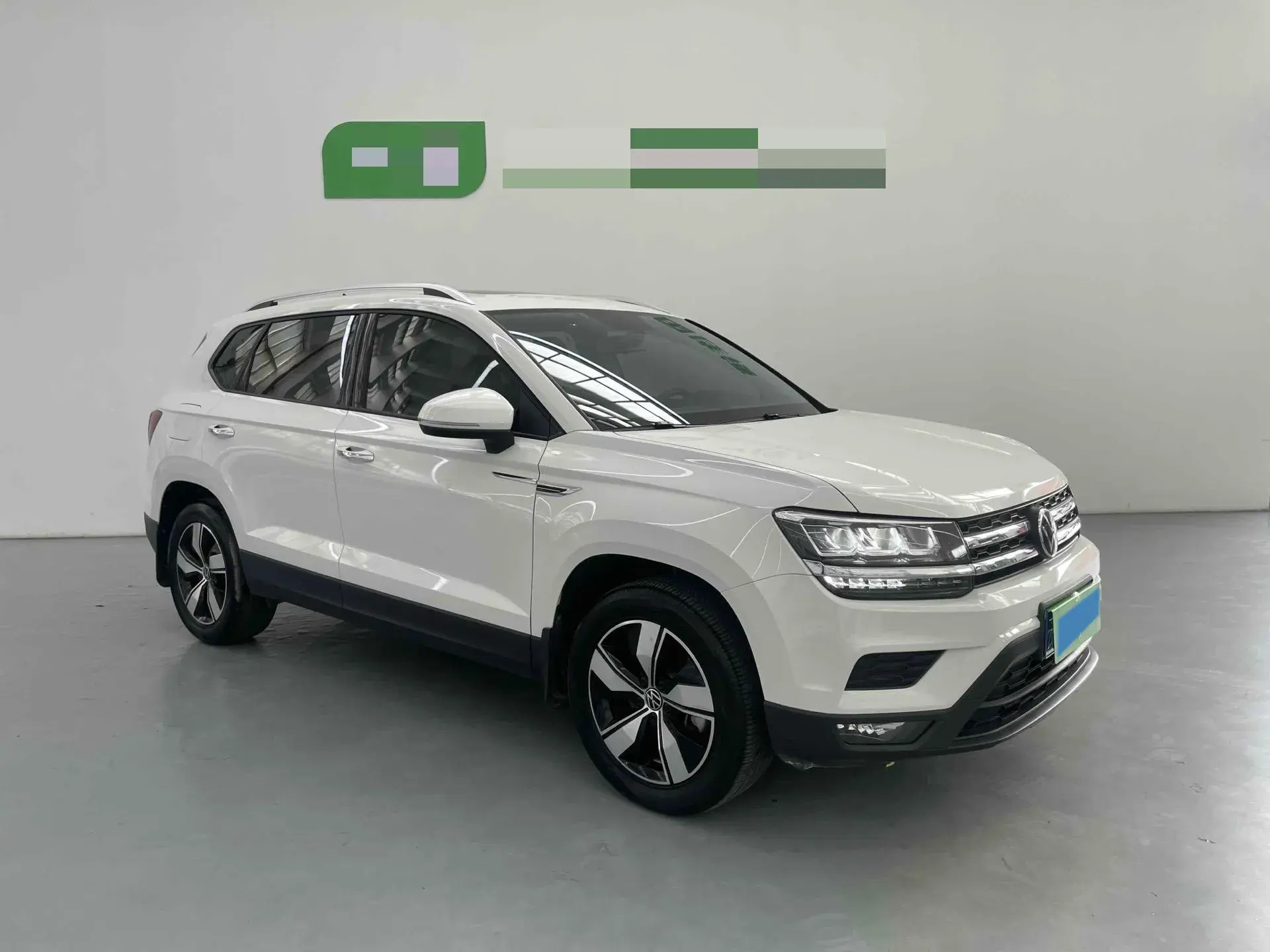 2022 VOLKSWAGEN THARU thumbnail 3