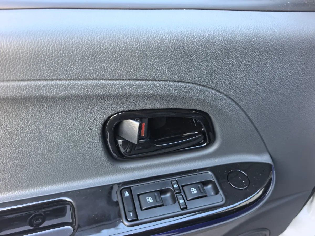 2024 Dongfeng YuFengEM27 BEV 41.86KWH,autocango,china used car exporter,china ev exporter,chinese used car exporter,chinese used ev exporter