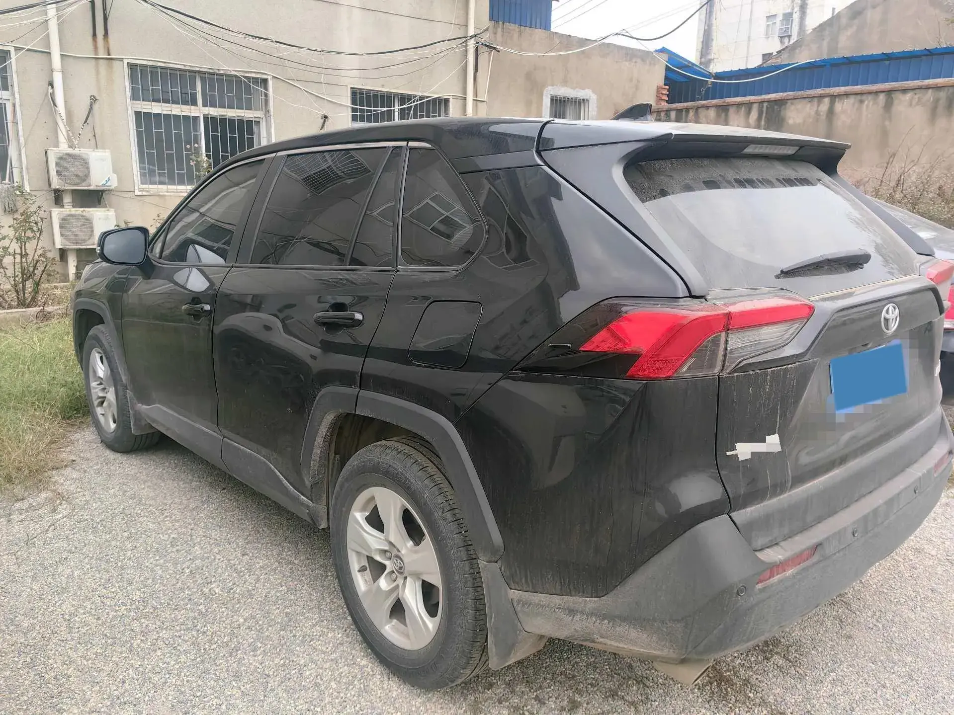 2023 TOYOTA RAV4 thumbnail 3