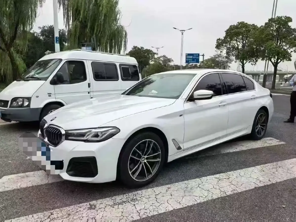 2021 BMW 5 Series 2.0T 252HP L4 8AT