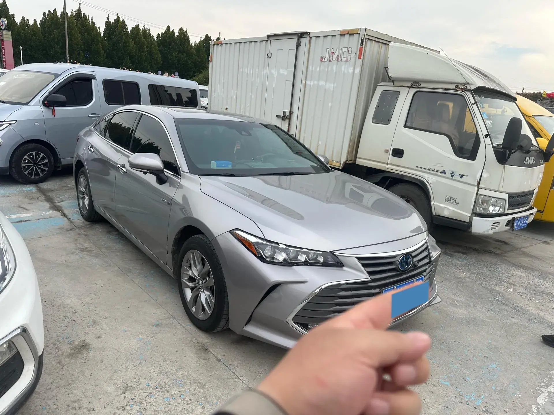 2022 TOYOTA AVALON thumbnail 2