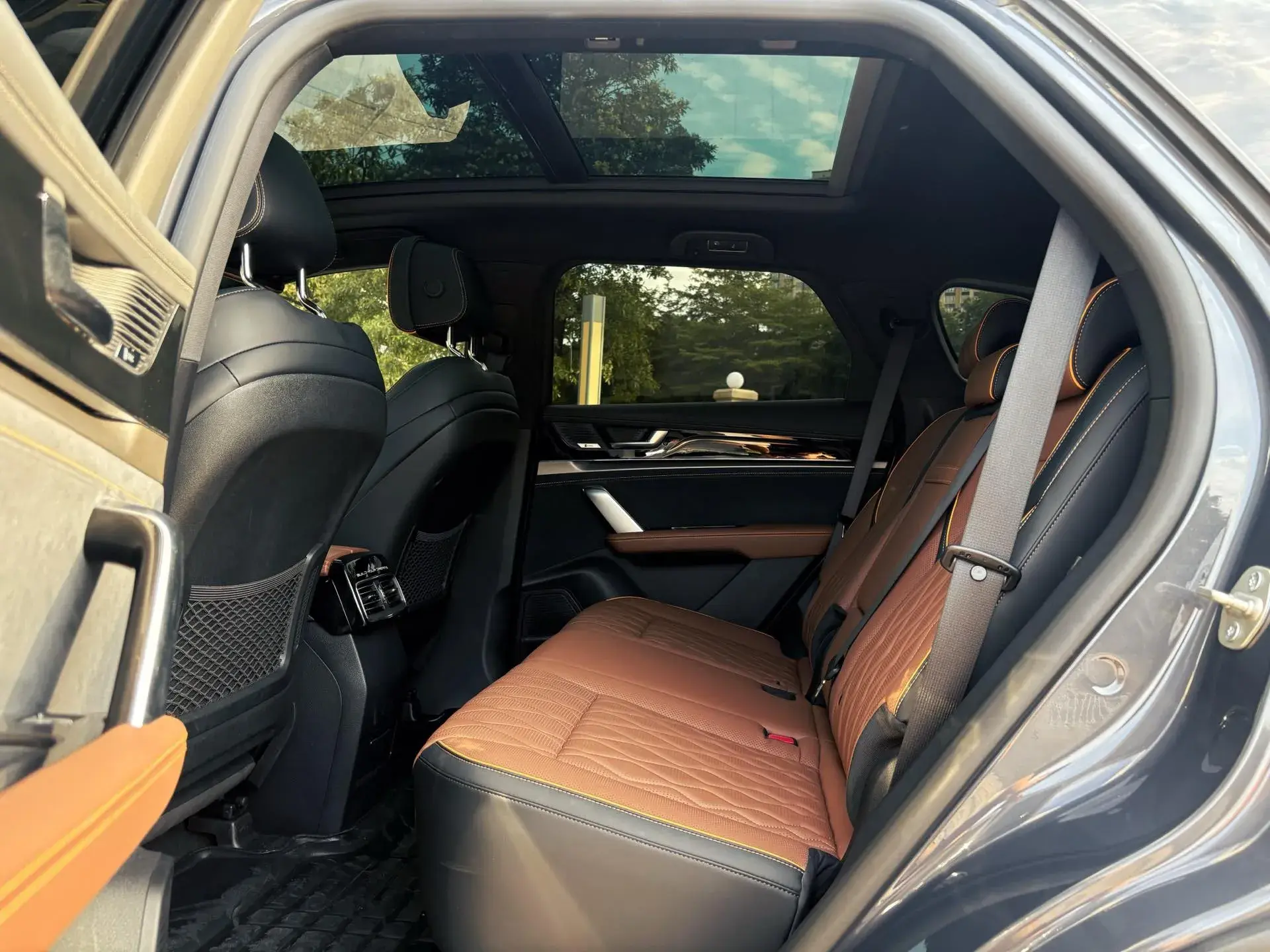 2021 BYD TANG thumbnail 4