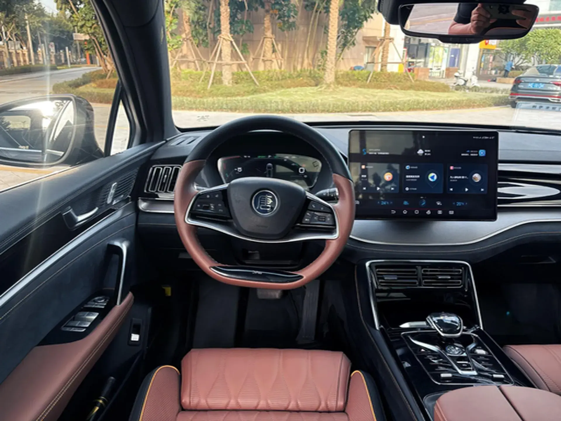 2021 BYD TANG thumbnail 3