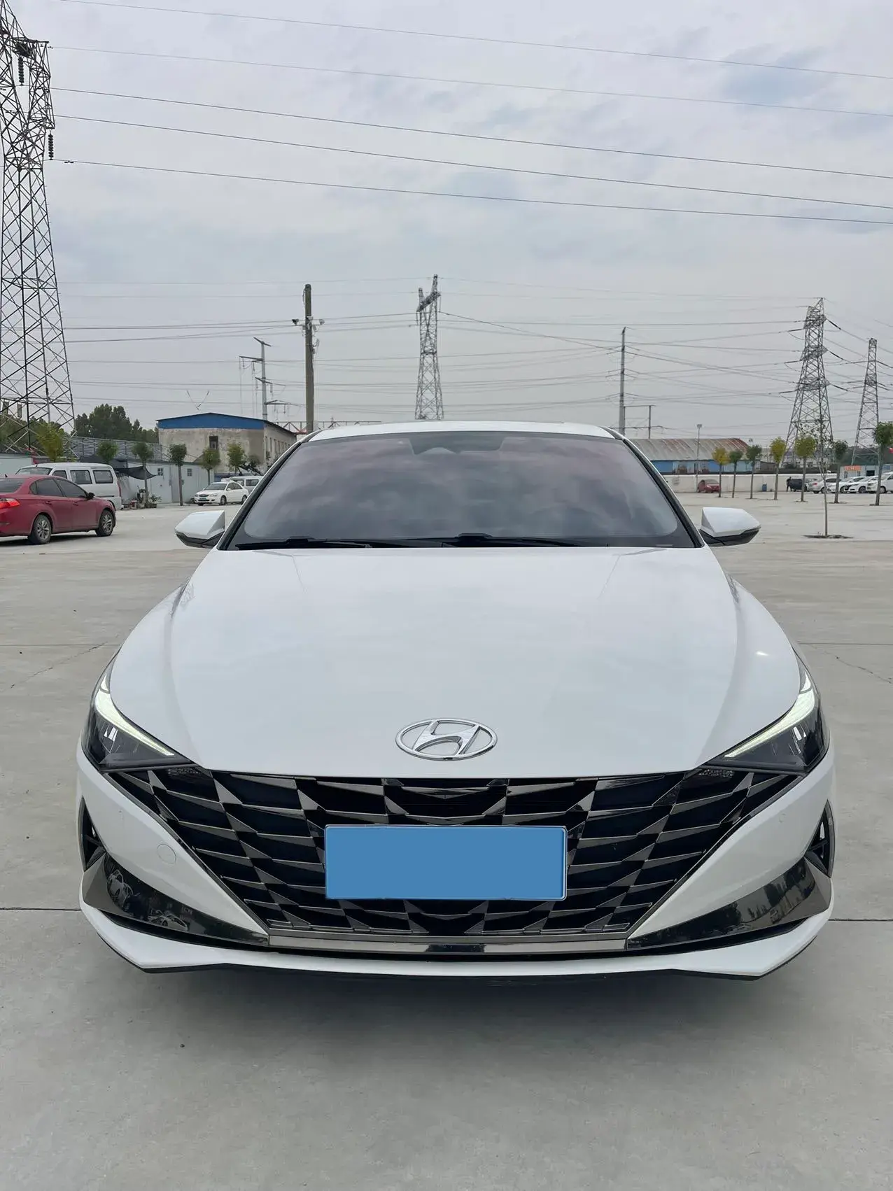 2022 HYUNDAI ELANTRA thumbnail 2