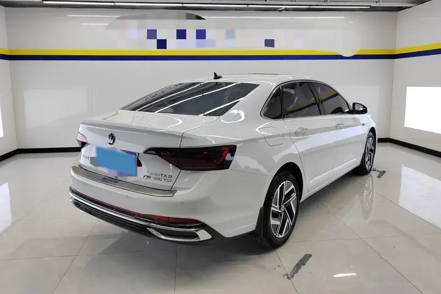 2023 VOLKSWAGEN SAGITAR thumbnail 2