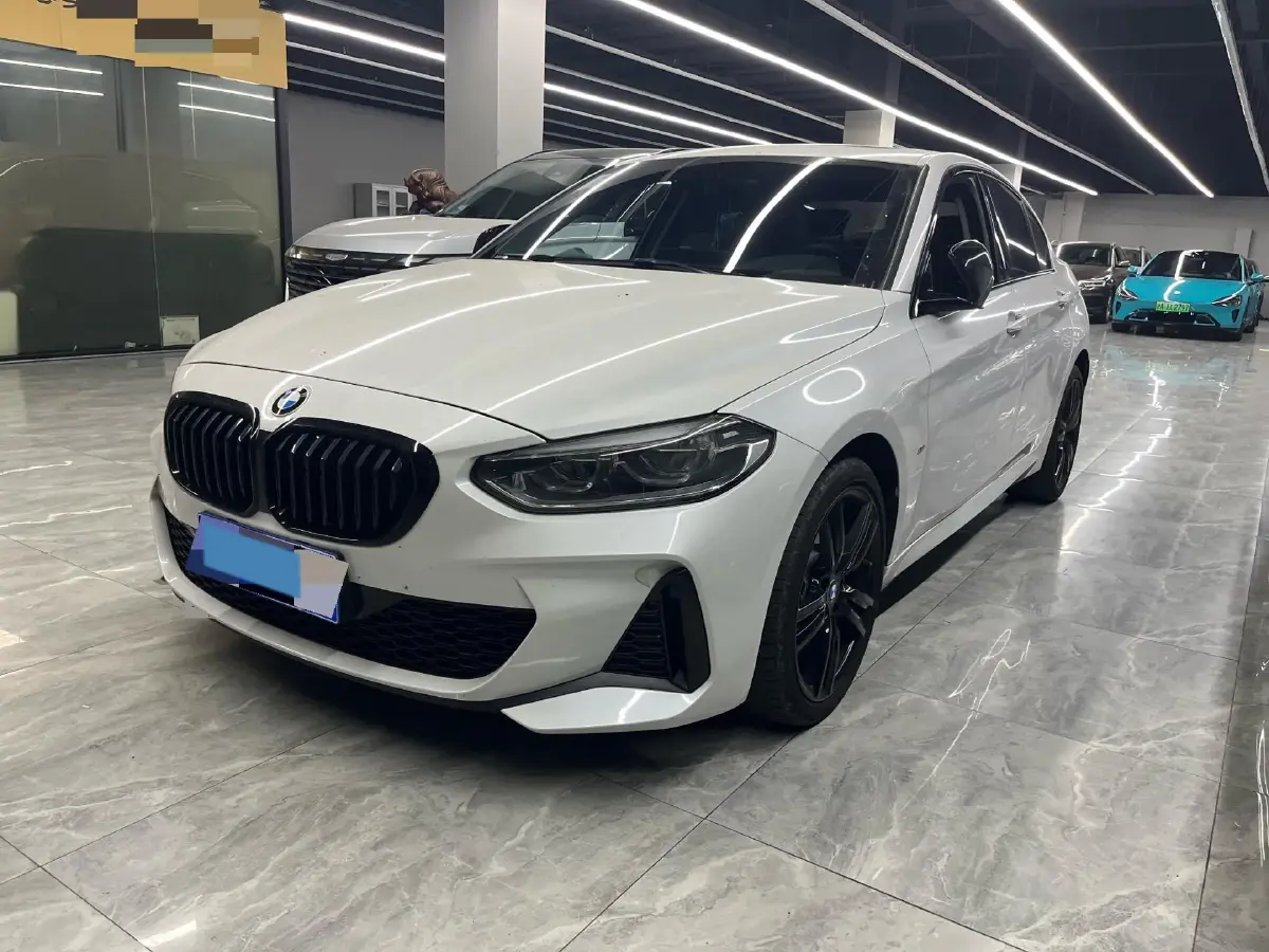 2022 BMW 1 Series 2.0T 192HP L4 7DCT