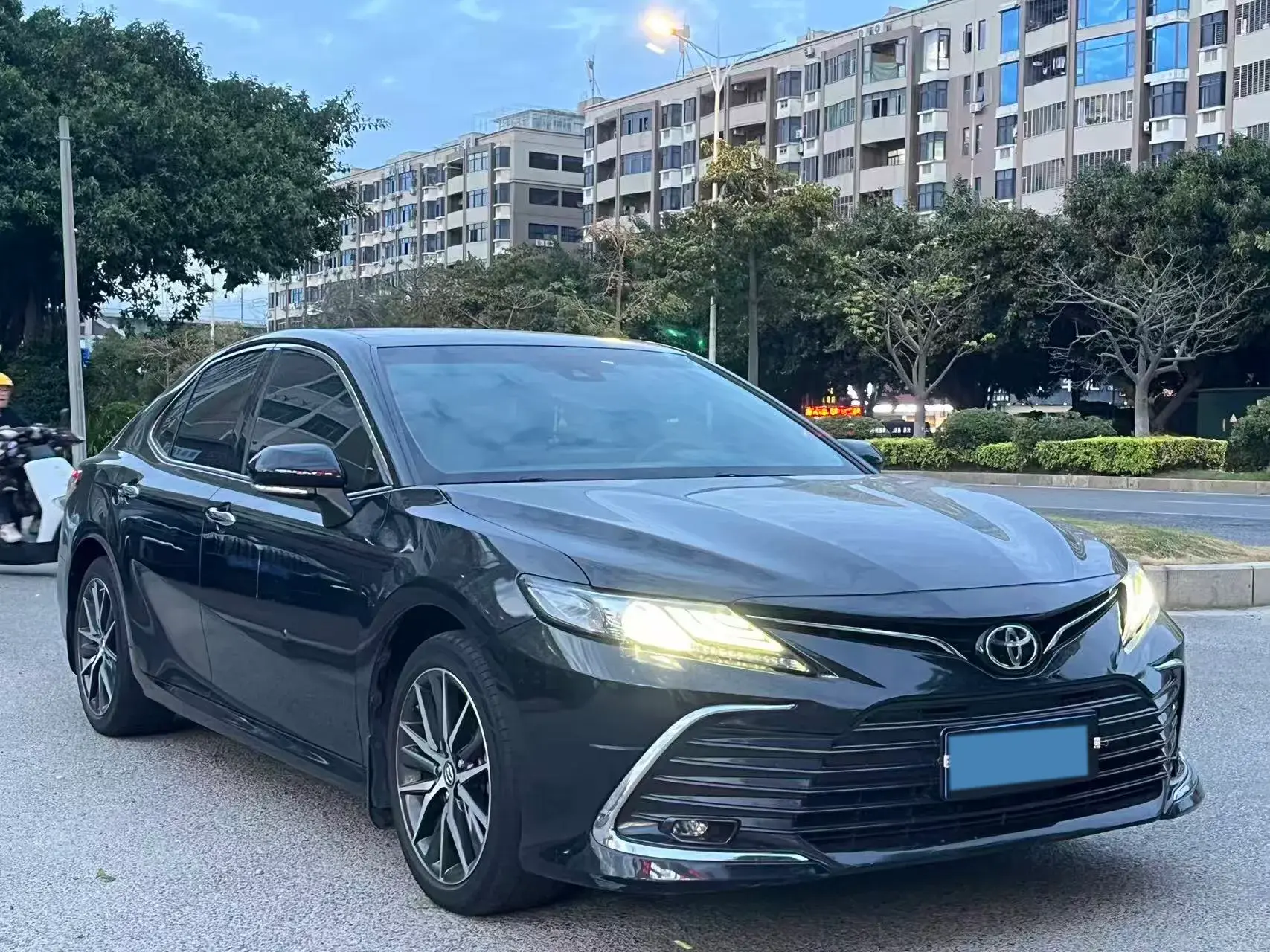 2021 TOYOTA CAMRY thumbnail 3